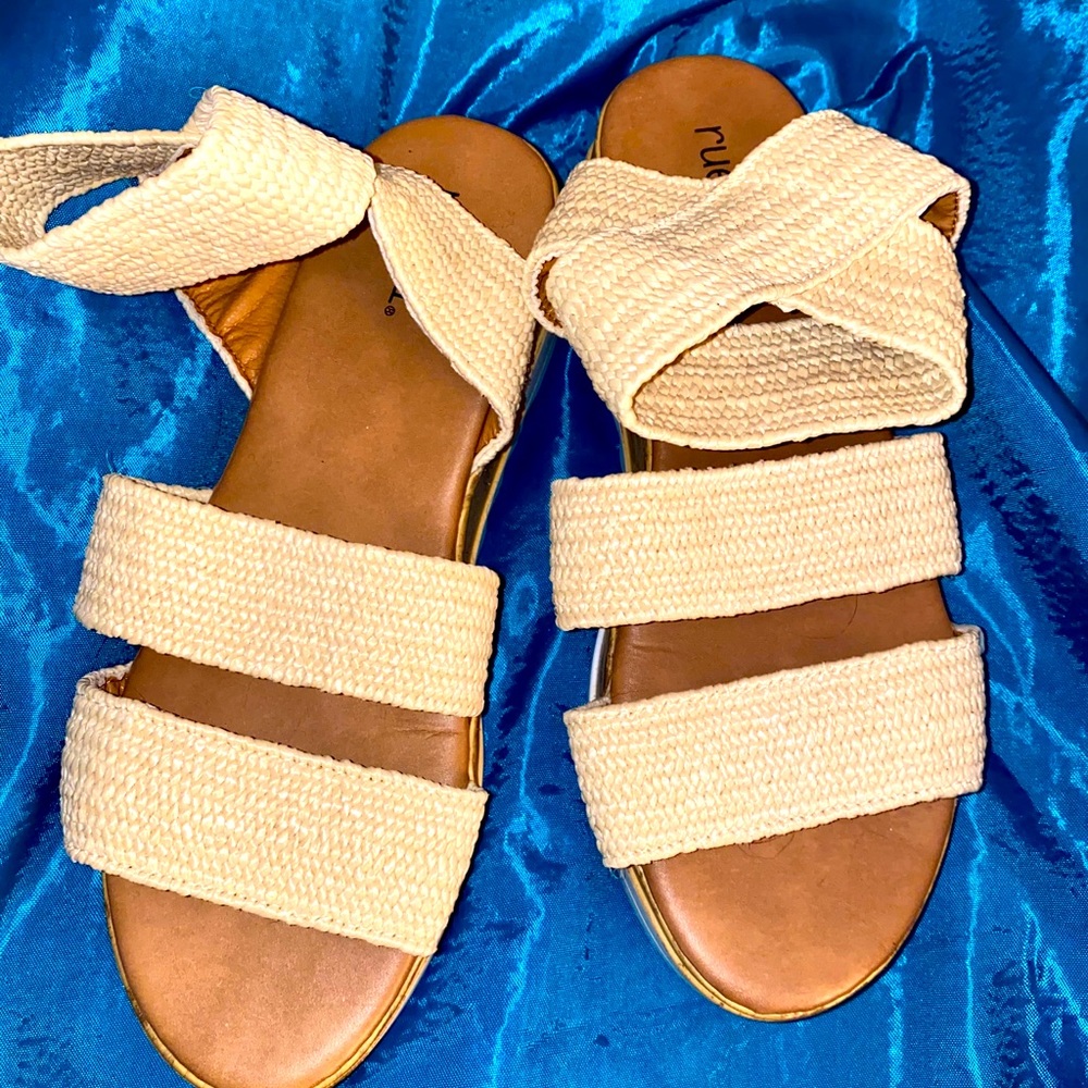Rue 21 Espadrilles - Picture 1 of 3
